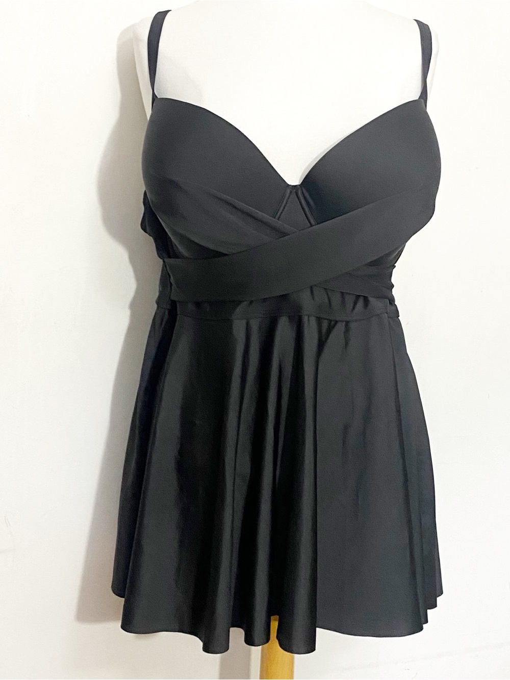 Women's Elegant black fit-and-flare swimdress top 4X (Top Only)